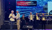 ŠERIF KONJEVIĆ OTKAZAO DOLAZAK U POSLEDNJEM TRENUTKU: Festival narodne muzike oduševio publiku u Vrnjačkoj Banji (FOTO)