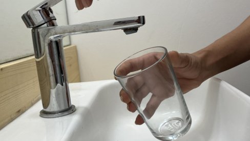 ЦЕЛО БЕОГРАДСКО НАСЕЉЕ БЕЗ ВОДЕ ДО ВИКЕНДА: Водоводна мрежа морала да буде хитно испрана