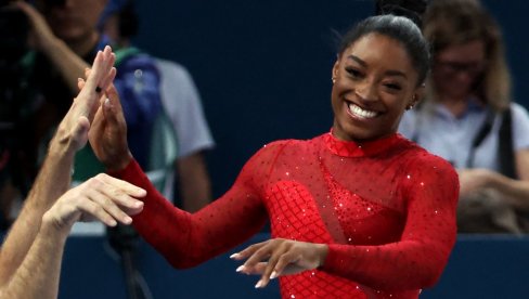 OTKRIVENO TAJNO ORUŽJE AMERA! Neverovatno ko je zaslužan za olimpijski uspeh gimnastičarskog tima SAD (VIDEO/FOTO)