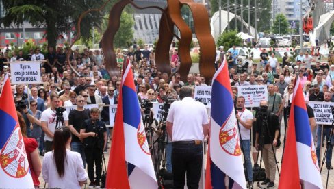 ПОГОРШАЊЕ У БиХ, БОЉЕ У ЦРНОЈ ГОРИ: Представљен годишњи извештај Напредног клуба о политичким правима Срба у региону