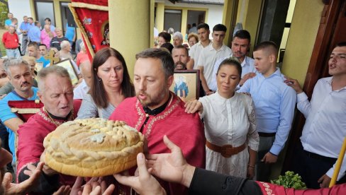 SLAVA  HRAMA U KORENITI U REPUBLICI SRPSKOJ -Duhovna sestra Tronoše