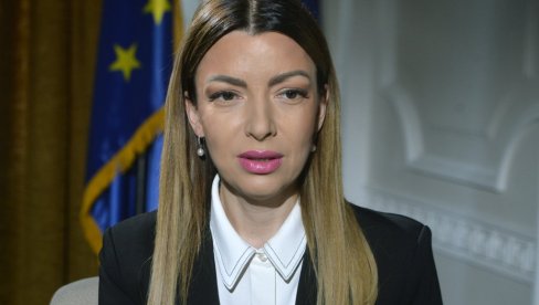 НЕЋЕ УСПЕТИ ДА ВРАТЕ СРБИЈУ У ВРЕМЕ ЊЕНЕ НАЈВЕЋЕ ПРОПАСТИ: Адријана Месаровић о нападима на Вучића и државу  (ФОТО)