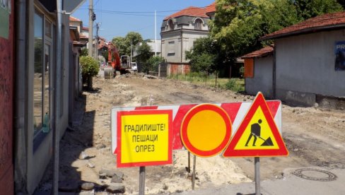 ŠESTODNEVNA OBUSTAVA SAOBRAĆAJA: Radovi na izgradnji kanalizacione mreže