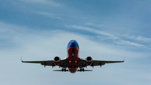 ČUVENA AVIO-KOMPANIJA OTKAZALA 1.400 LETNJIH LETOVA ZBOG NEDOSTATKA PILOTA: Evo kolike su njihove plate u Srbiji i svetu