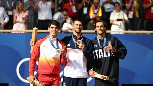 BRONZA MU DAJE VETAR U LEĐA: Sjajni Italijan igra tenis svog života!