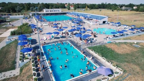 NA BAZENE BESPLATNO, ALI I ZA 800 DINARA: Beogradska plivališta rade punim kapacitetom na startu sezone NA BAZENE BESPLATNO, ALI I ZA 800 DINARA: Beogradska plivališta rade punim kapacitetom na startu sezone