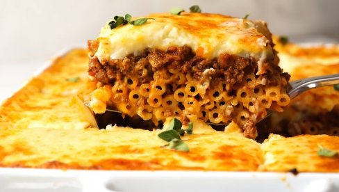 PASTITSIO: Grčka lazanja sa makaronama