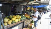 ОВО ВОЋЕ БЕОГРАЂАНИ НАЈВИШЕ КУПУЈУ: Разноврсна понуда на престоничким пијацама ОВО ВОЋЕ БЕОГРАЂАНИ НАЈВИШЕ КУПУЈУ: Разноврсна понуда на престоничким пијацама