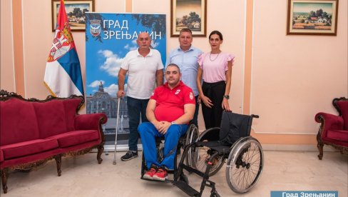 NOVA INVALIDSKA KOLICA ZA PARAOLIMPIJCA LASLA ŠURANJIJA: Zrenjanin pomaže sjajnom sportisti