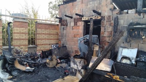 У НОВОМ САДУ ПРОГЛАШЕНА ТРОДНЕВНА ЖАЛОСТ: Трагична смрт шесточлане породице потресла град У НОВОМ САДУ ПРОГЛАШЕНА ТРОДНЕВНА ЖАЛОСТ: Трагична смрт шесточлане породице потресла град