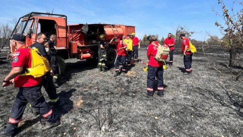 MUP UPOZORAVA: U Srbiji trenutno aktivno više od 100 požara na otvorenom
