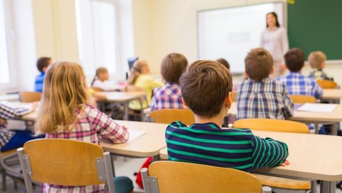 OGLASILO SE MINISTARSTVO PROSVETE: Objavljen najnoviji školski kalendar