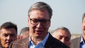 PREDSEDNIK VUČIĆ OBILAZI MLEKARU SPASOJEVIĆ “ZAPIS TARE”