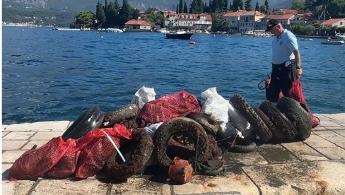 POČELA AKCIJA ČIŠĆENJA PODMORJA: Samo ispod Rosa sedam tona otpada