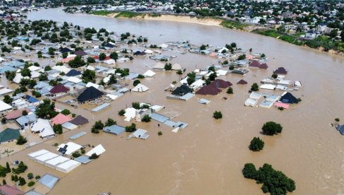 SKORO MILION LJUDI UGROŽENO: Katastrofalne poplave u Nigeriji (FOTO)