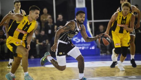 GROBARI SE HVATAJU ZA GLAVU: Karlik DŽons napušta Partizan?
