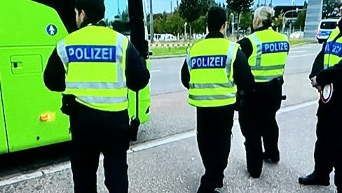 КОНДУКТЕР У ВОЗУ ПРЕТУЧЕН НАСМРТ: Двоје деце остало без оца због карте