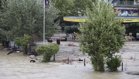 ДИРЕКТОР РХМЗ САОПШТИО: Ево када врх воденог таласа стиже у Србију