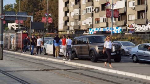 JEDNA OSOBA TEŠKO POVREĐENA: Novi detalji nesreće na Bulevaru oslobođenja (FOTO)