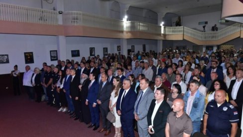 TOPOLA PROSLAVILA DAN OPŠTINE I SLAVU : Uručene Povelje Rođenja Presvete Bogorodice