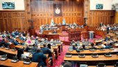 NA DNEVNOM REDU 46 TAČAKA: Počela vanredna sednica Skupštine Srbije (VIDEO)