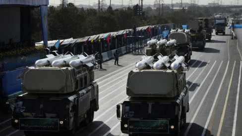 IRAN ZAPOČEO VANREDNE VOJNE VEŽBE Bageri: Svako neprijateljsko delovanje protiv Islamske Republike će skupo koštati