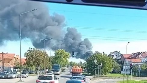 ГОРИ У ПАНЧЕВУ: Црни густи дим прекрио небо, стигао чак и до Београда? (ВИДЕО)