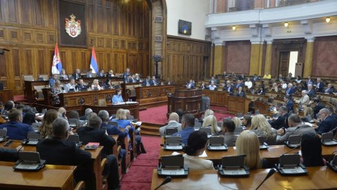 POSLANICI ZASEDAJU PETI DAN: Skupština nastavila rad po amandmanima na rebalans budžeta (VIDEO)