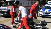 ПОВРЕЂЕНА ДВОЈИЦА ДЕЧАКА НА МОПЕДУ: Саобраћајна несрећа у центру Мокрина, малолетници задобили вишеструке преломе