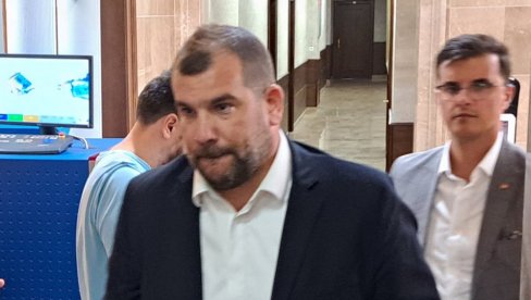 GENERALU OGRANIČEN PROSTOR ZA MANEVAR: Ministar Krapović iz plana rada uklonio Lazarevićeve aktivnosti u inostranstvu