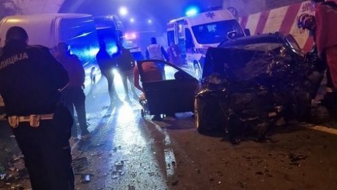 VOZILO POTPUNO SMRSKANO: Jeziva nesreća na putu Čačak–Požega (FOTO)