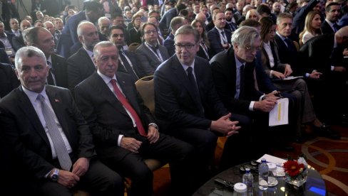 VUČIĆ I ERDOGAN NA BIZNIS FORUMU: Za nas je saradnja sa Turskom više od ekonomije, nešto što znači stabilnost i mir na Balkanu (VIDEO)