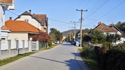 ZNATE LI KO SU MIRADŽIJE? Selo Vojska kod Svilajnca poznato po ovim zetovima - Imaju čak i Udruženje miradžija Crni gavran (FOTO)