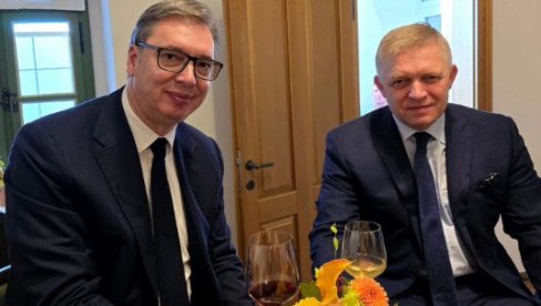 СРАМНО! Н1 УДАРИО НА ВУЧИЋА И ФИЦА: Намерно се разболели, да не би ишли у Москву