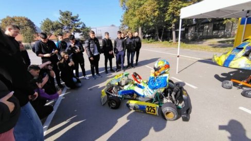 UPOZNALI KARTING: Zemunska Saobraćajno-tehnička škola organizovala zanimljivu prezentaciju