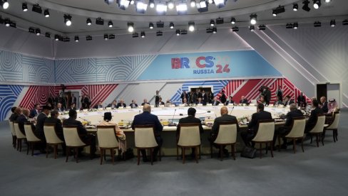 PLAN BRIKS: Međunarodni juan sa zlatnom podrškom PLAN BRIKS: Međunarodni juan sa zlatnom podrškom