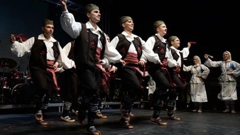 MLAVSKO KOLO: Međunarodni folklorni festival sutra u Petrovcu na Mlavi