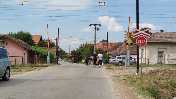 ЗБОГ РАДОВА НА ПРУЖНОМ ПРЕЛАЗУ У ДРЕНОВЦУ: У уторак потпуна обустава саобраћаја