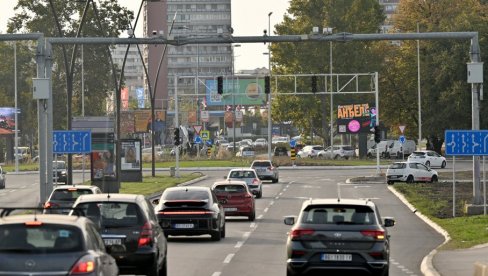 SEMAFORI KOD UŠĆA: Postavljena svetlosna signalizacija na kružnom toku