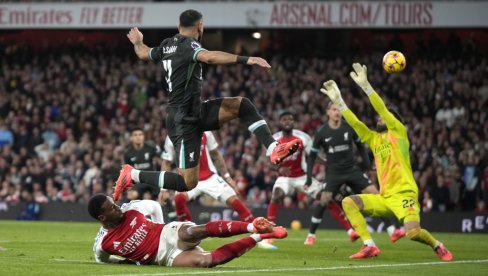 STRAŠNA BORBA ZA TITULU U PREMIJER LIGI! Arsenal i Liverpul odigrali derbi o kome će se pričati! (FOTO/VIDEO)