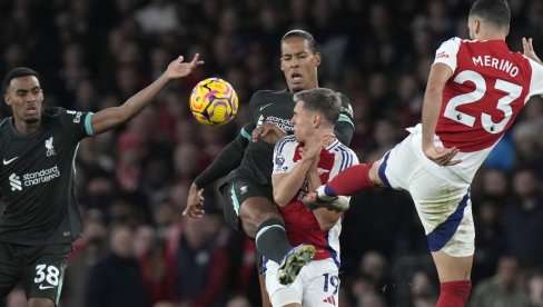 SPEKTAKL NA ENFILDU: Liverpul i Arsenal ukrštaju koplja u borbi za prvo mesto SPEKTAKL NA ENFILDU: Liverpul i Arsenal ukrštaju koplja u borbi za prvo mesto