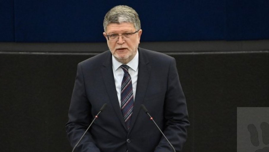 ПИЦУЛА: Крив је Вучић што води просрпску политику! (ВИДЕО)