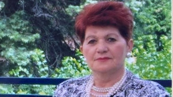 МИЛЕВА ЈЕ РАЗГОВАРАЛА СА ЋЕРКОМ, А ОНДА СТАЛА ПОД НАДСТРЕШНИЦУ: Она је настрадала у трагедији у Новом Саду