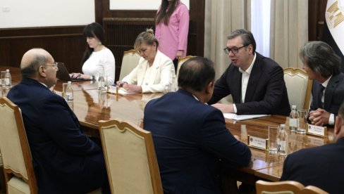 NAŠI ODNOSI SU IZUZETNI Vučić sa predsednikom Senata Egipta: Ovo su bile glavne teme razgovora (FOTO)