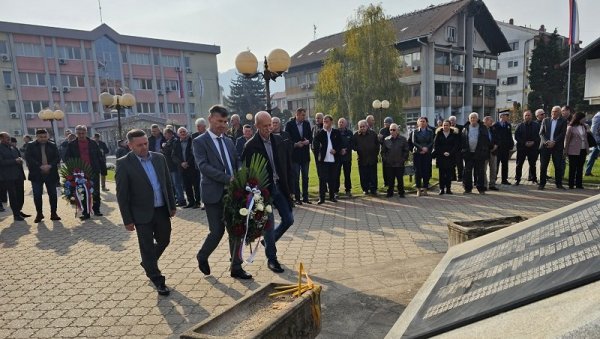 БОРАЧКА СЛАВА У УГЉЕВИКУ: Исписали странице слободе, мира и Републике Српске