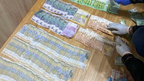 У НОВОМ САДУ УХАПШЕНО ЧЕТВОРО ЗБОГ ПРАЊА НОВЦА:  Државу оштетили за скоро 70 милиона динара