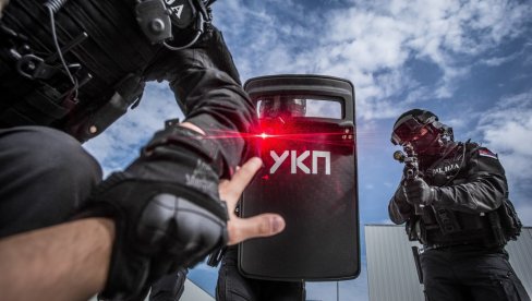 ПРЕТРЕСИ НА ВИШЕ ЛОКАЦИЈА: Велика акција УКП, заплењено преко 1.5 тона марихуане