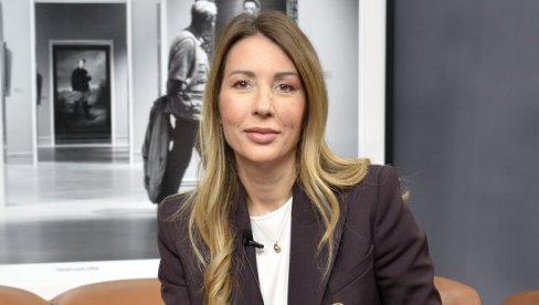 PORODILA SE DUBRAVKA ĐEDOVIĆ HANDANOVIĆ: Ministarka na svet donela devojčicu PORODILA SE DUBRAVKA ĐEDOVIĆ HANDANOVIĆ: Ministarka na svet donela devojčicu