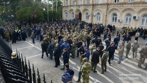 PUCNJAVA U PARLAMENTU ABHAZIJE: Ubijen poslanik, drugi ranjen