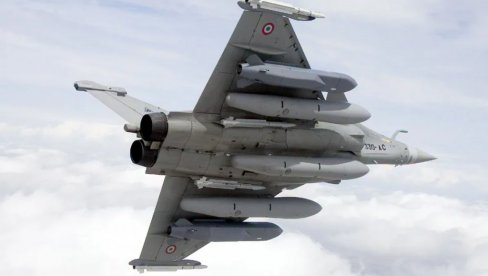 VAZDUHOPLOVNA BITKA INDIJE I PAKISTANA: Učestvovalo 125 aviona - Pakistan tvrdi da je oborio 3 rafala, MiG-29 i Su-30